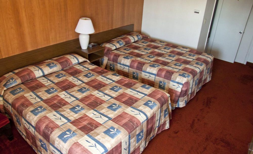 קרסטון Downtowner Motor Inn מראה חיצוני תמונה