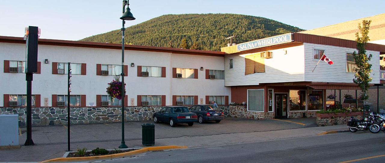 קרסטון Downtowner Motor Inn מראה חיצוני תמונה